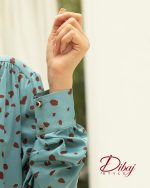 شومیز آبی با طرح زرشکی (مدل تندیس) - Image 3